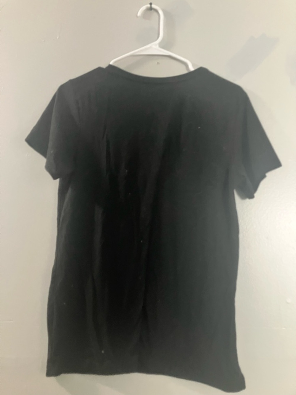 H&M Black Tee with Red True Crime Graphic - Picture 4 of 4